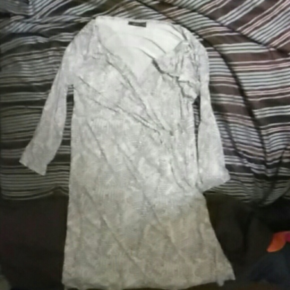 Dress - Picture 2 of 6